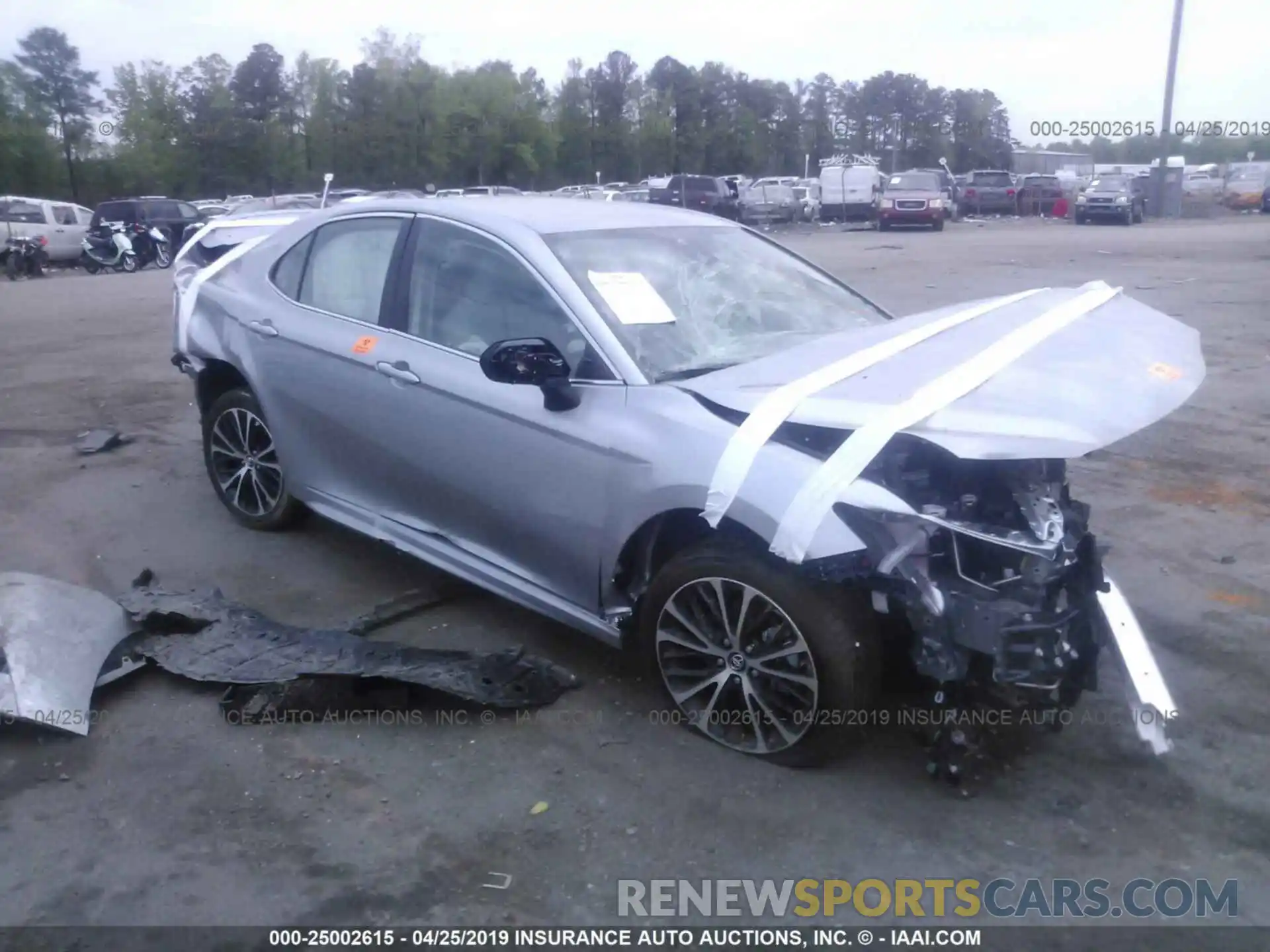 1 Photograph of a damaged car 4T1B11HK6KU740029 TOYOTA CAMRY 2019