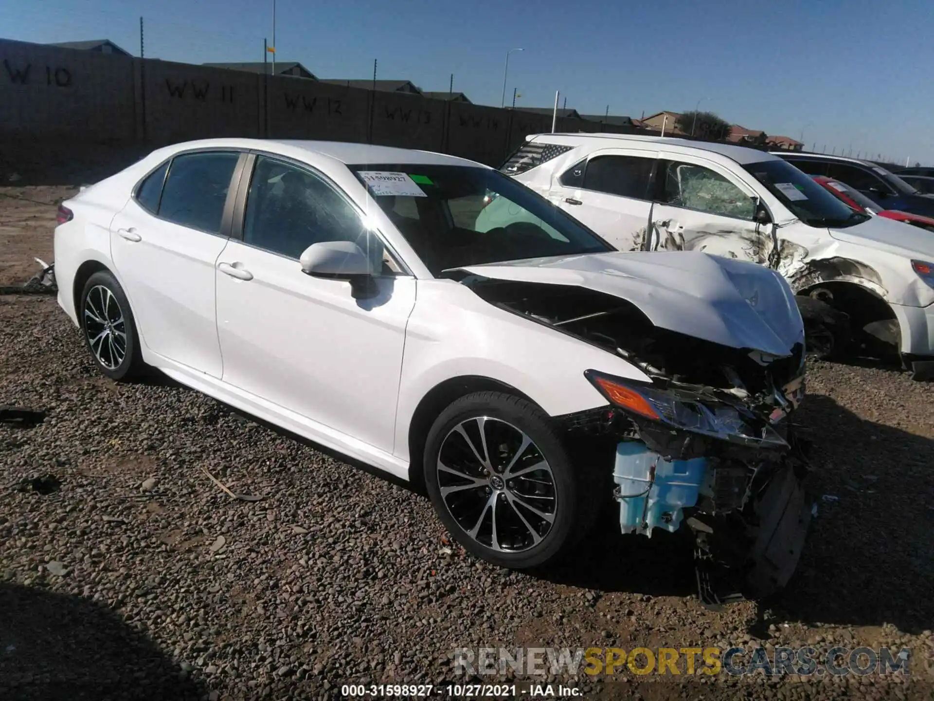 1 Photograph of a damaged car 4T1B11HK6KU741116 TOYOTA CAMRY 2019