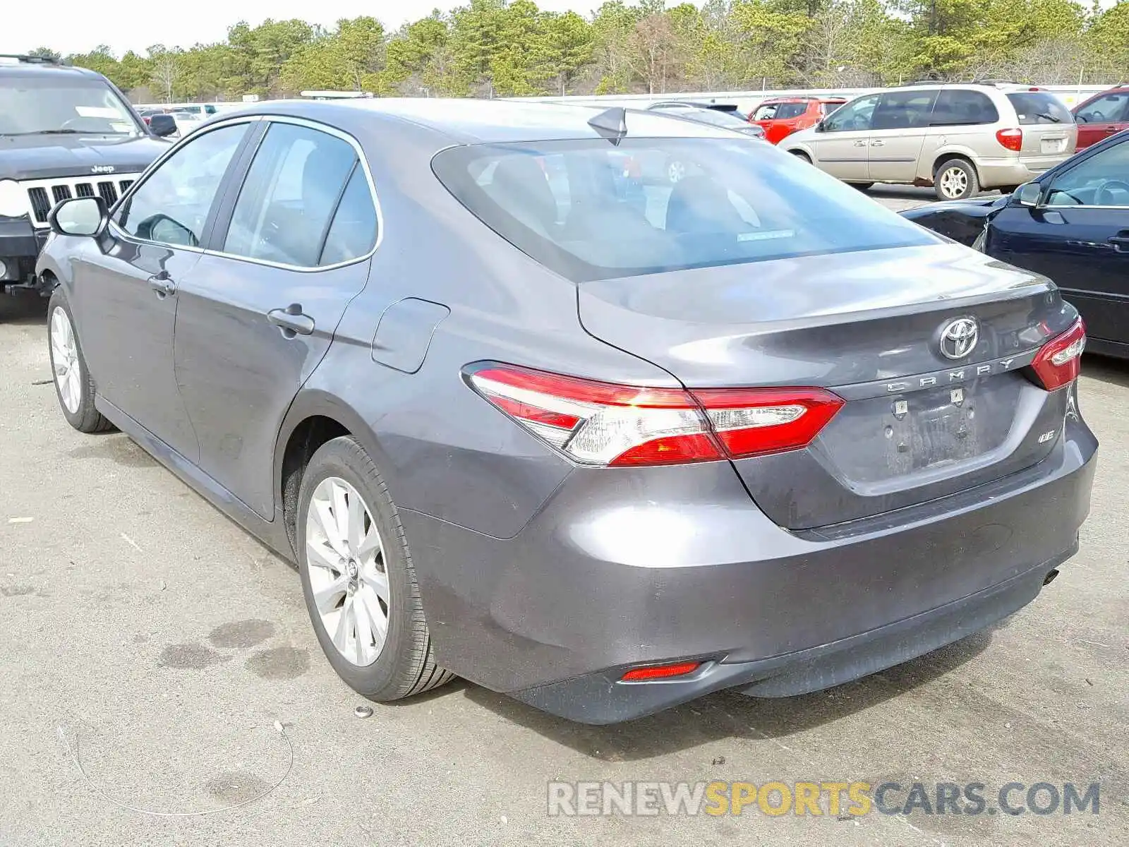 3 Photograph of a damaged car 4T1B11HK6KU748440 TOYOTA CAMRY 2019