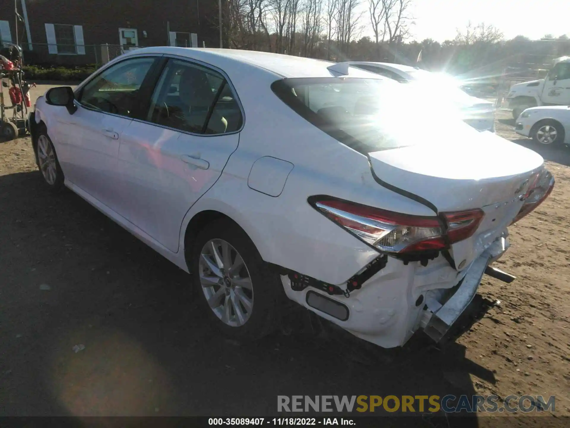 3 Photograph of a damaged car 4T1B11HK6KU752794 TOYOTA CAMRY 2019