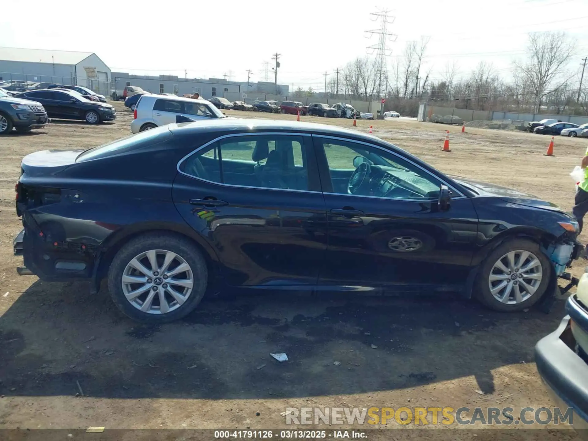 14 Photograph of a damaged car 4T1B11HK6KU754058 TOYOTA CAMRY 2019