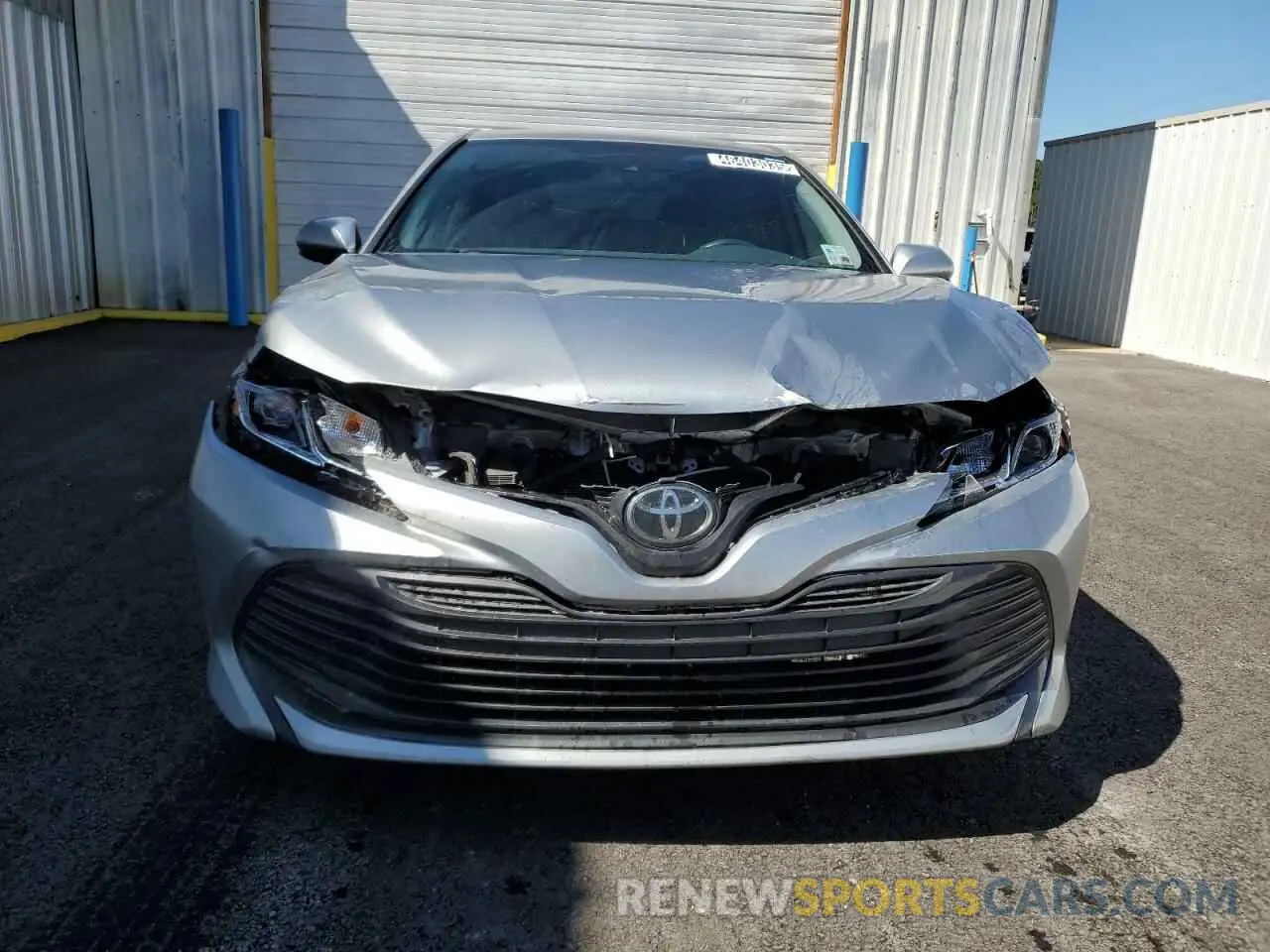 5 Photograph of a damaged car 4T1B11HK6KU754643 TOYOTA CAMRY 2019