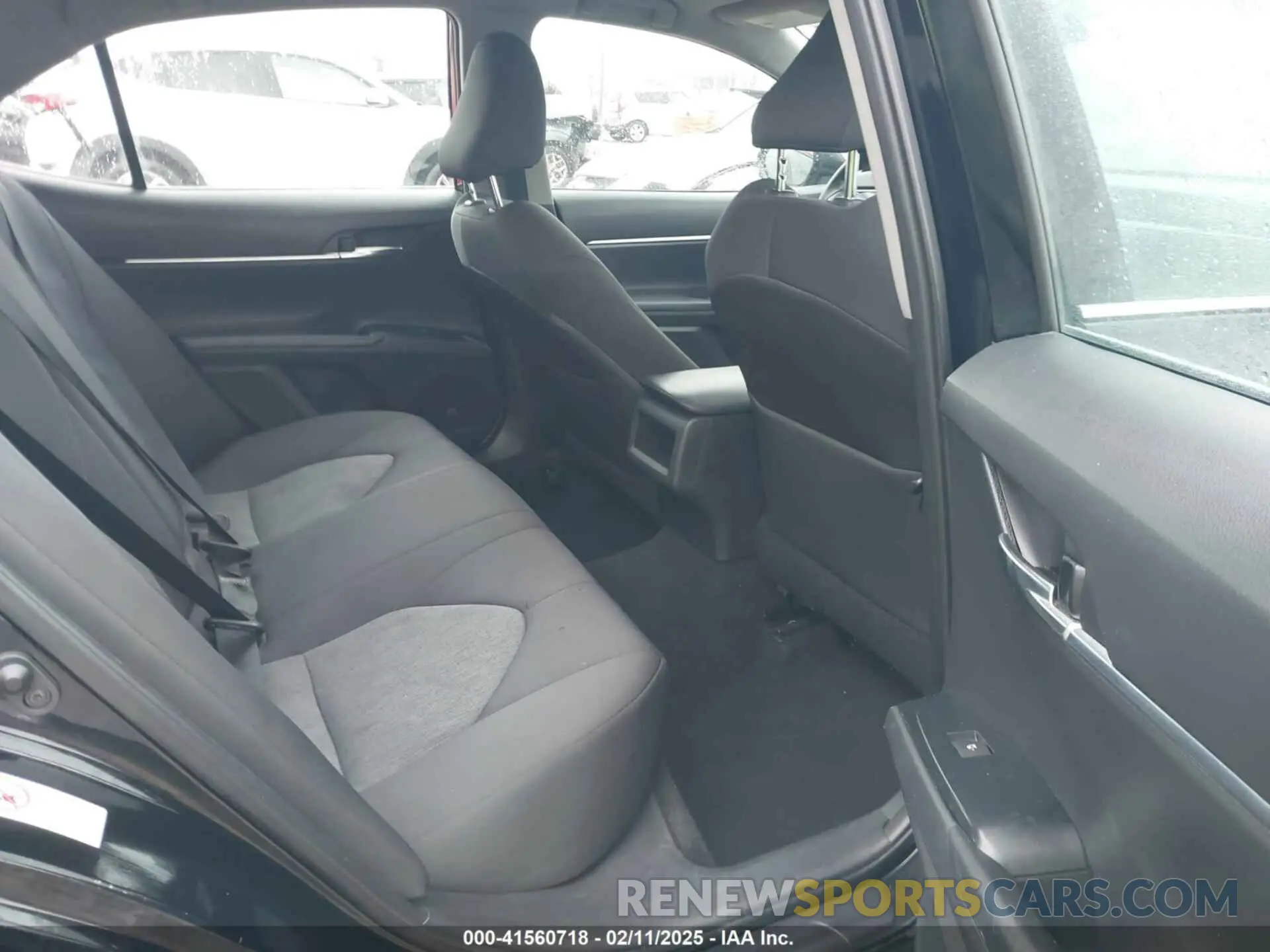 8 Photograph of a damaged car 4T1B11HK6KU755355 TOYOTA CAMRY 2019