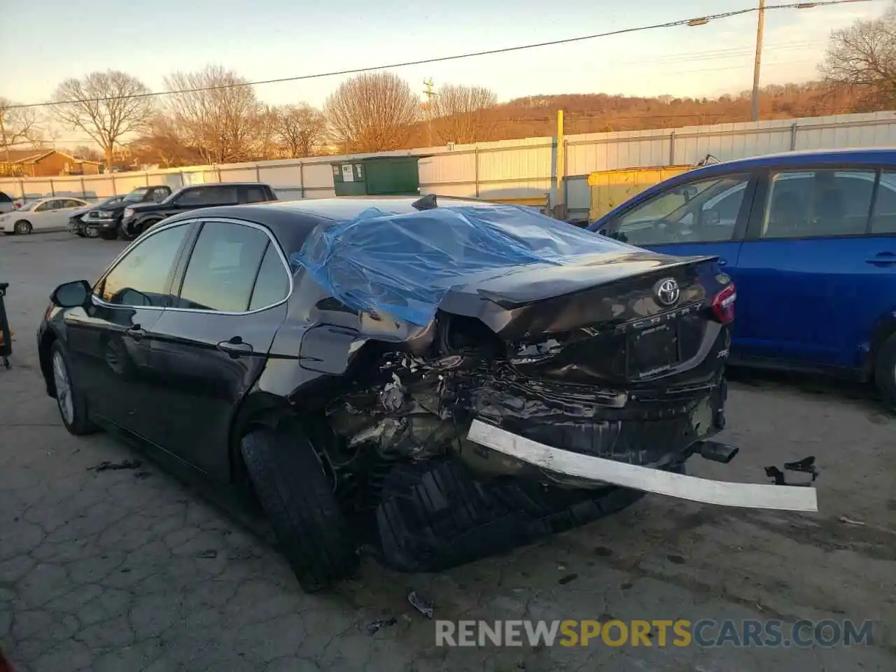 3 Photograph of a damaged car 4T1B11HK6KU757350 TOYOTA CAMRY 2019