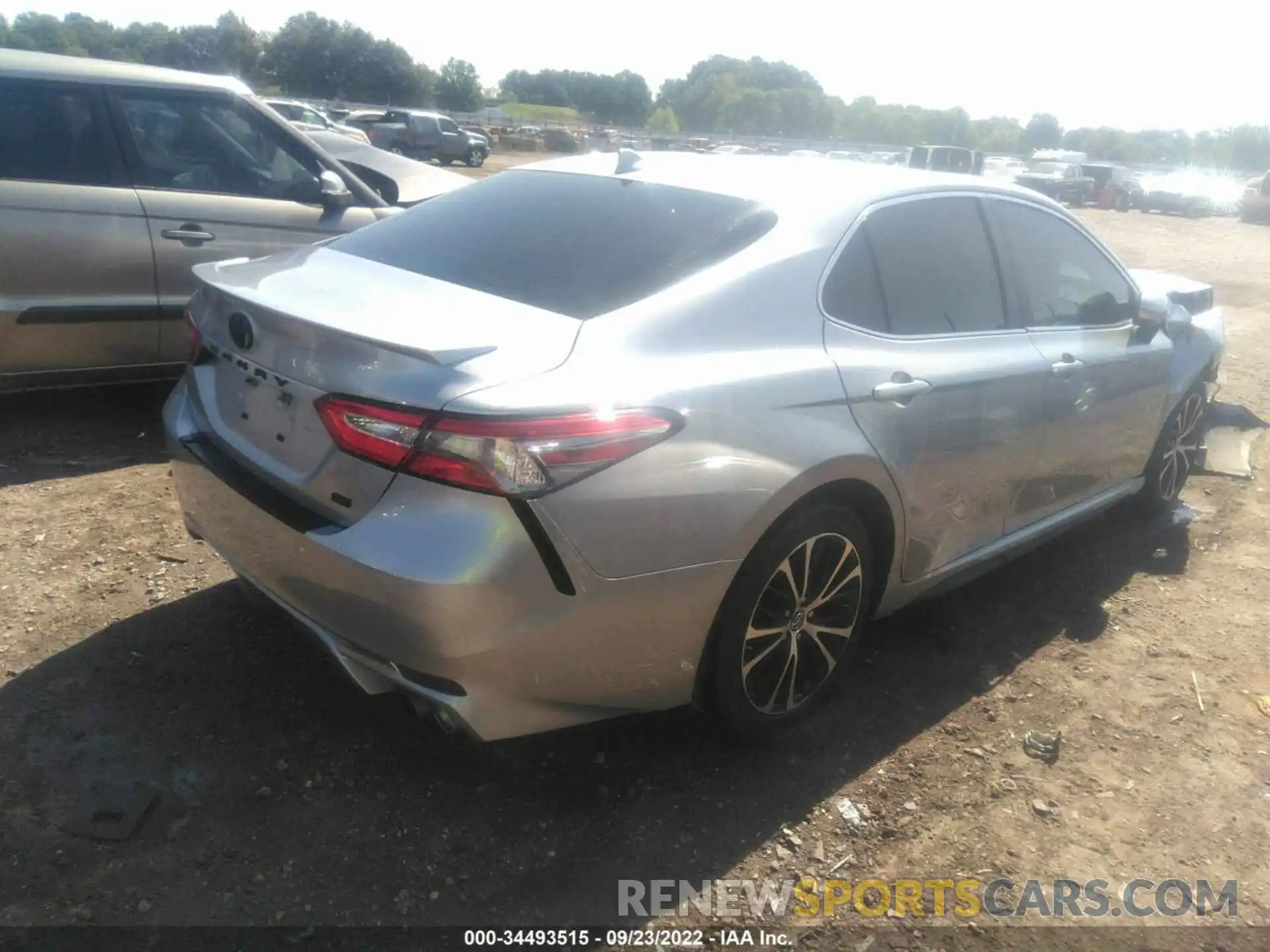 4 Photograph of a damaged car 4T1B11HK6KU757834 TOYOTA CAMRY 2019