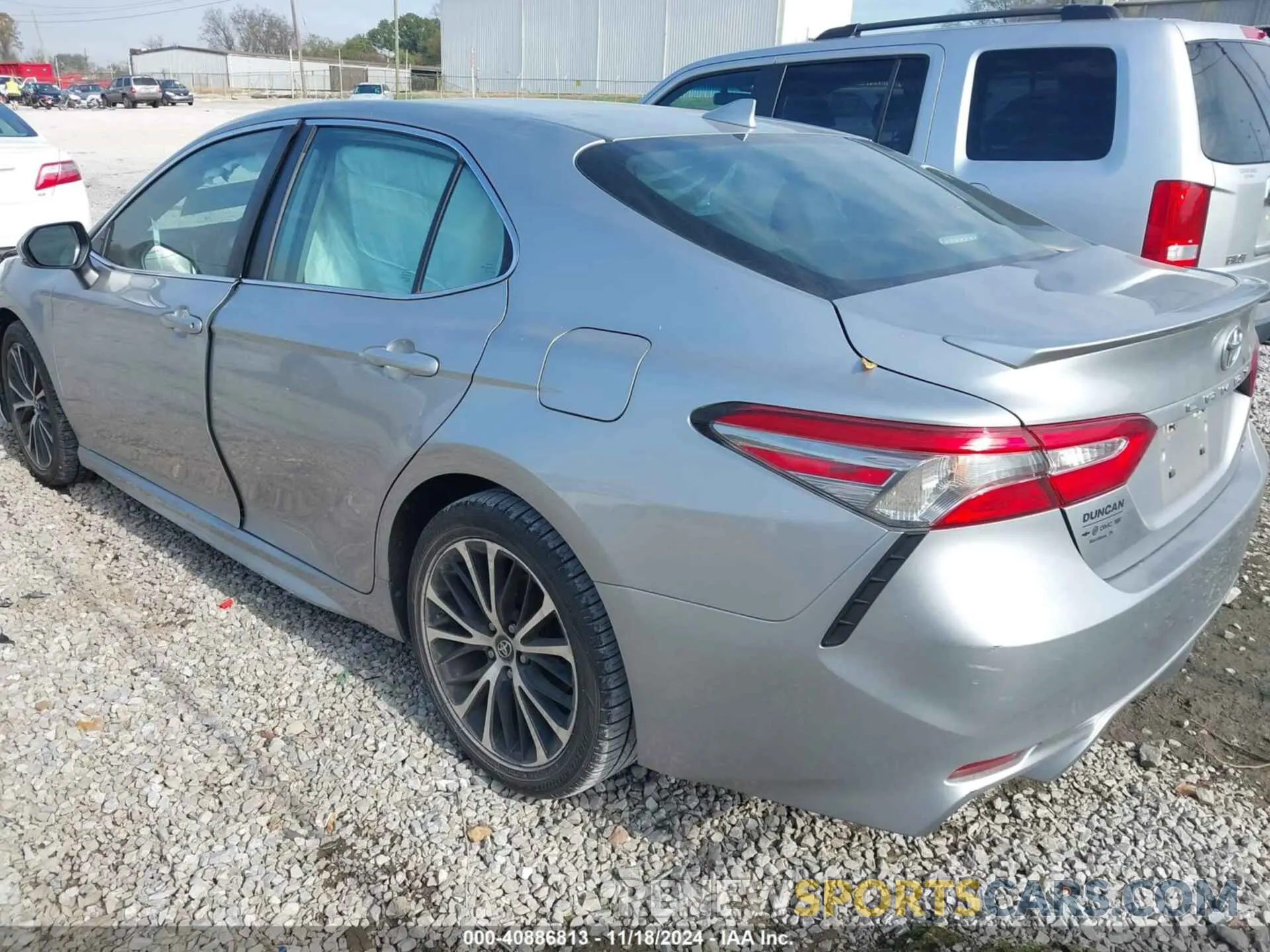 3 Photograph of a damaged car 4T1B11HK6KU759275 TOYOTA CAMRY 2019
