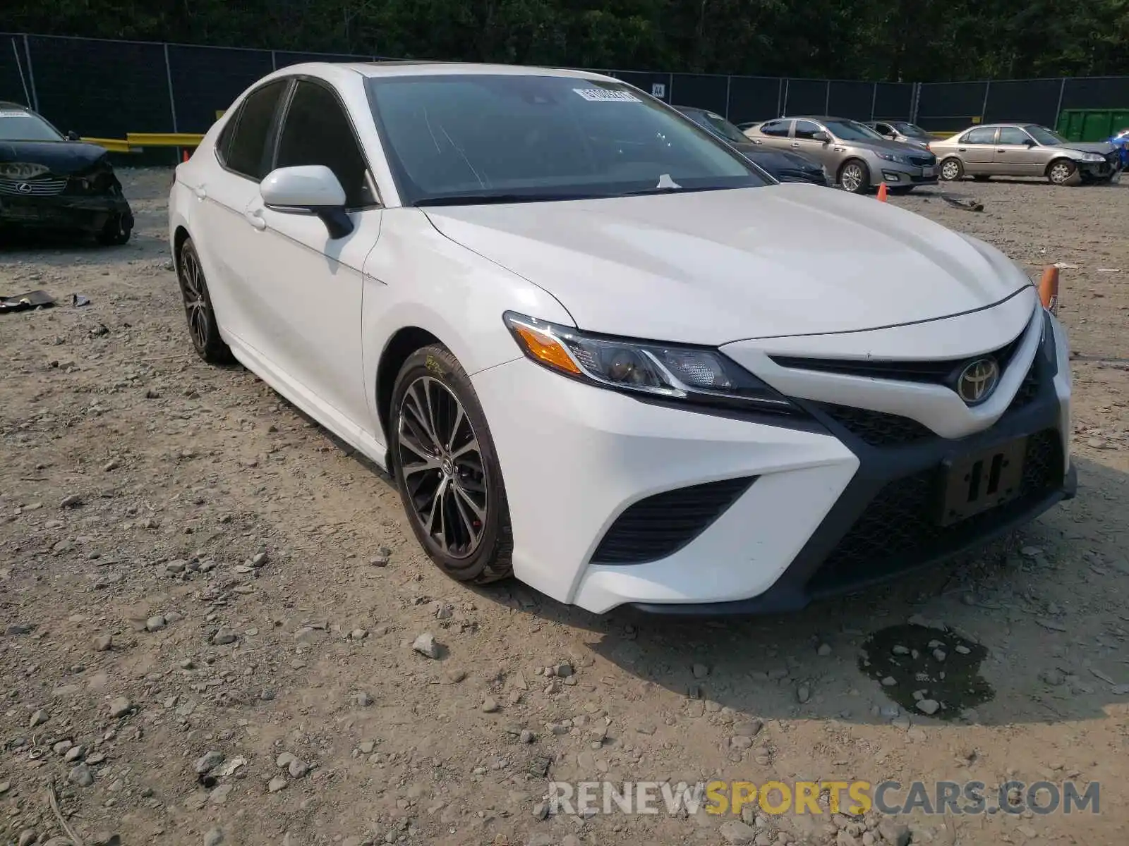 1 Photograph of a damaged car 4T1B11HK6KU761107 TOYOTA CAMRY 2019