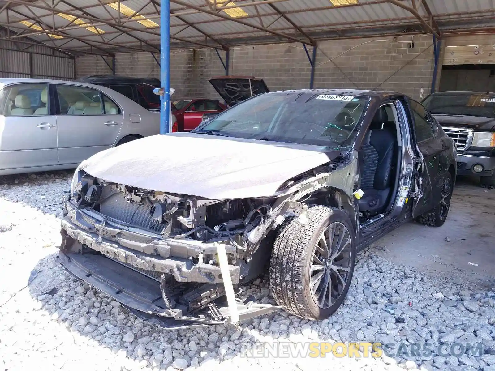 2 Photograph of a damaged car 4T1B11HK6KU764301 TOYOTA CAMRY 2019