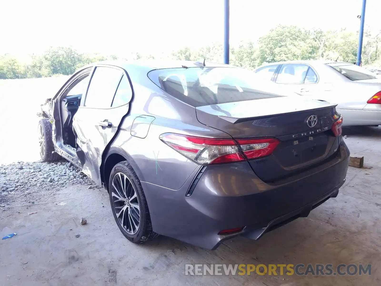 3 Photograph of a damaged car 4T1B11HK6KU764301 TOYOTA CAMRY 2019