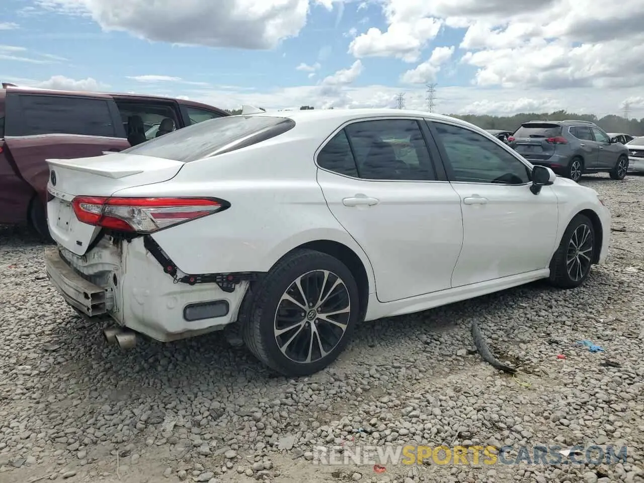 3 Photograph of a damaged car 4T1B11HK6KU765450 TOYOTA CAMRY 2019
