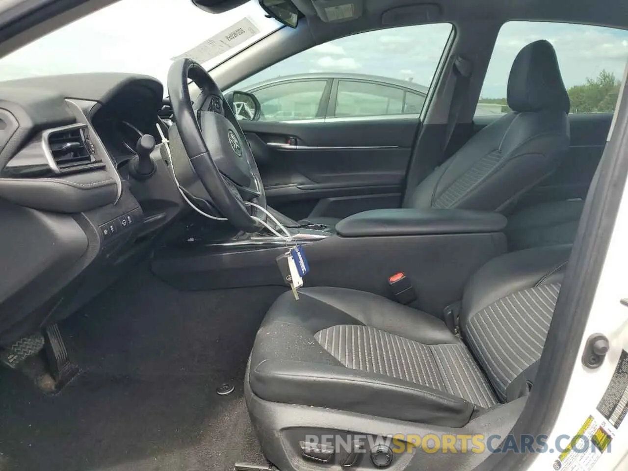 7 Photograph of a damaged car 4T1B11HK6KU765450 TOYOTA CAMRY 2019