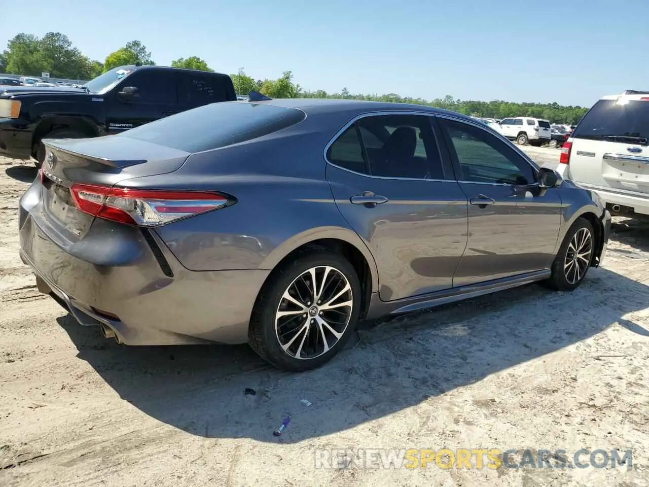 3 Photograph of a damaged car 4T1B11HK6KU767313 TOYOTA CAMRY 2019
