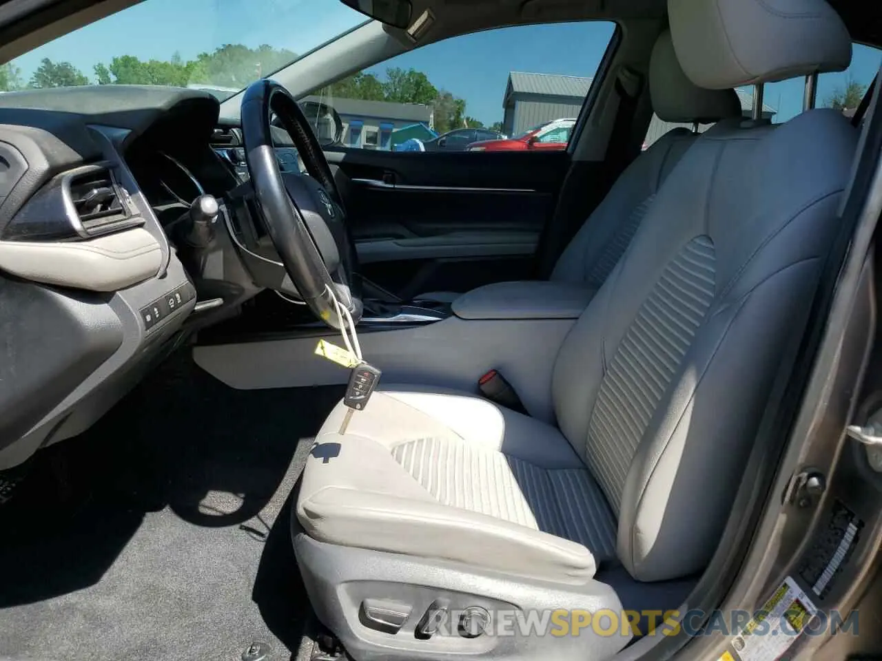 7 Photograph of a damaged car 4T1B11HK6KU767313 TOYOTA CAMRY 2019