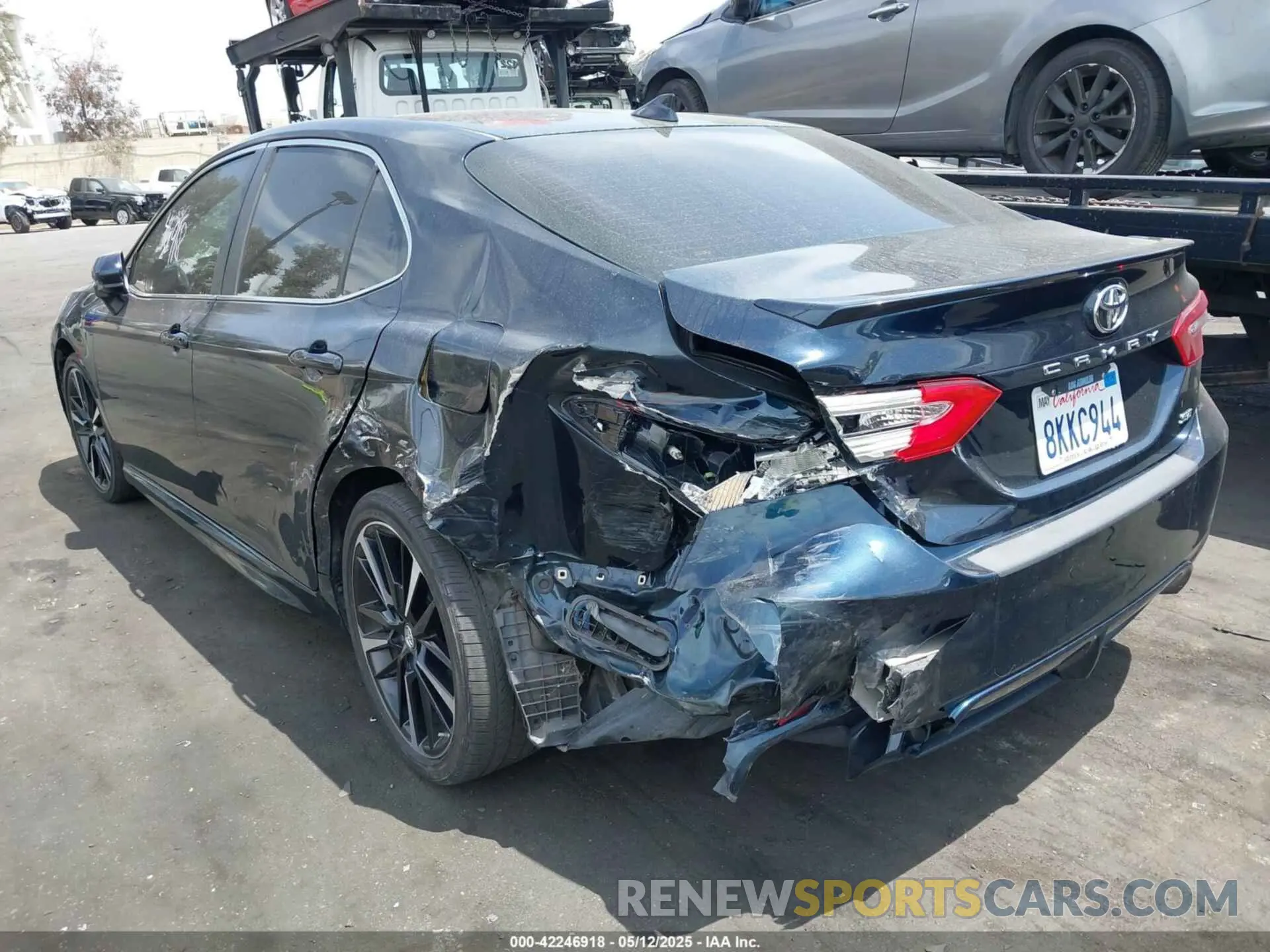 3 Photograph of a damaged car 4T1B11HK6KU767554 TOYOTA CAMRY 2019