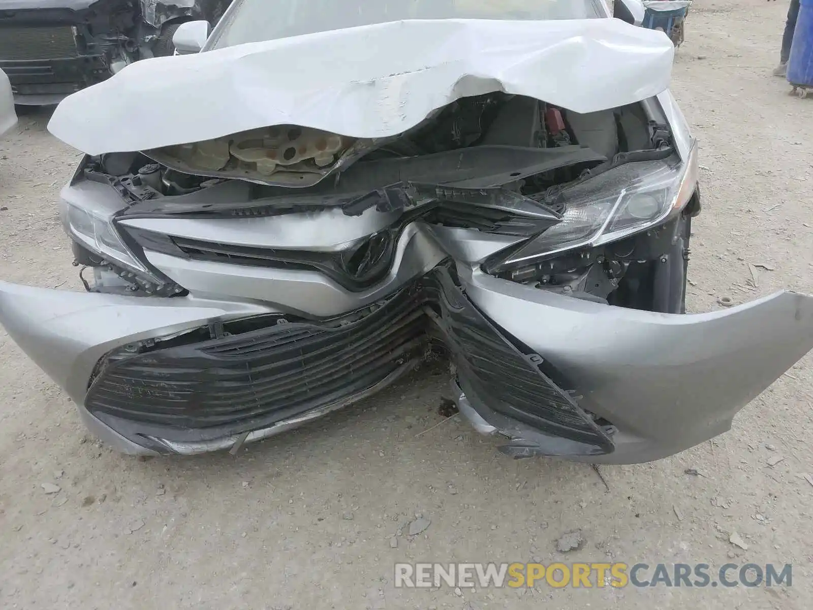 9 Photograph of a damaged car 4T1B11HK6KU769319 TOYOTA CAMRY 2019