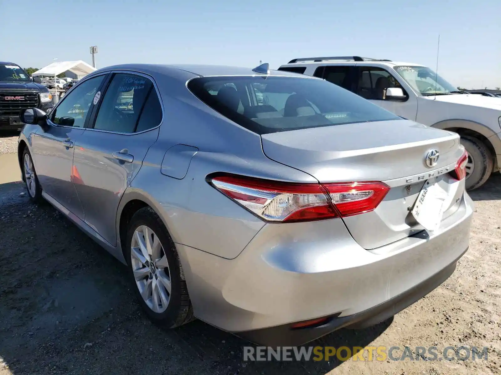 3 Photograph of a damaged car 4T1B11HK6KU771961 TOYOTA CAMRY 2019