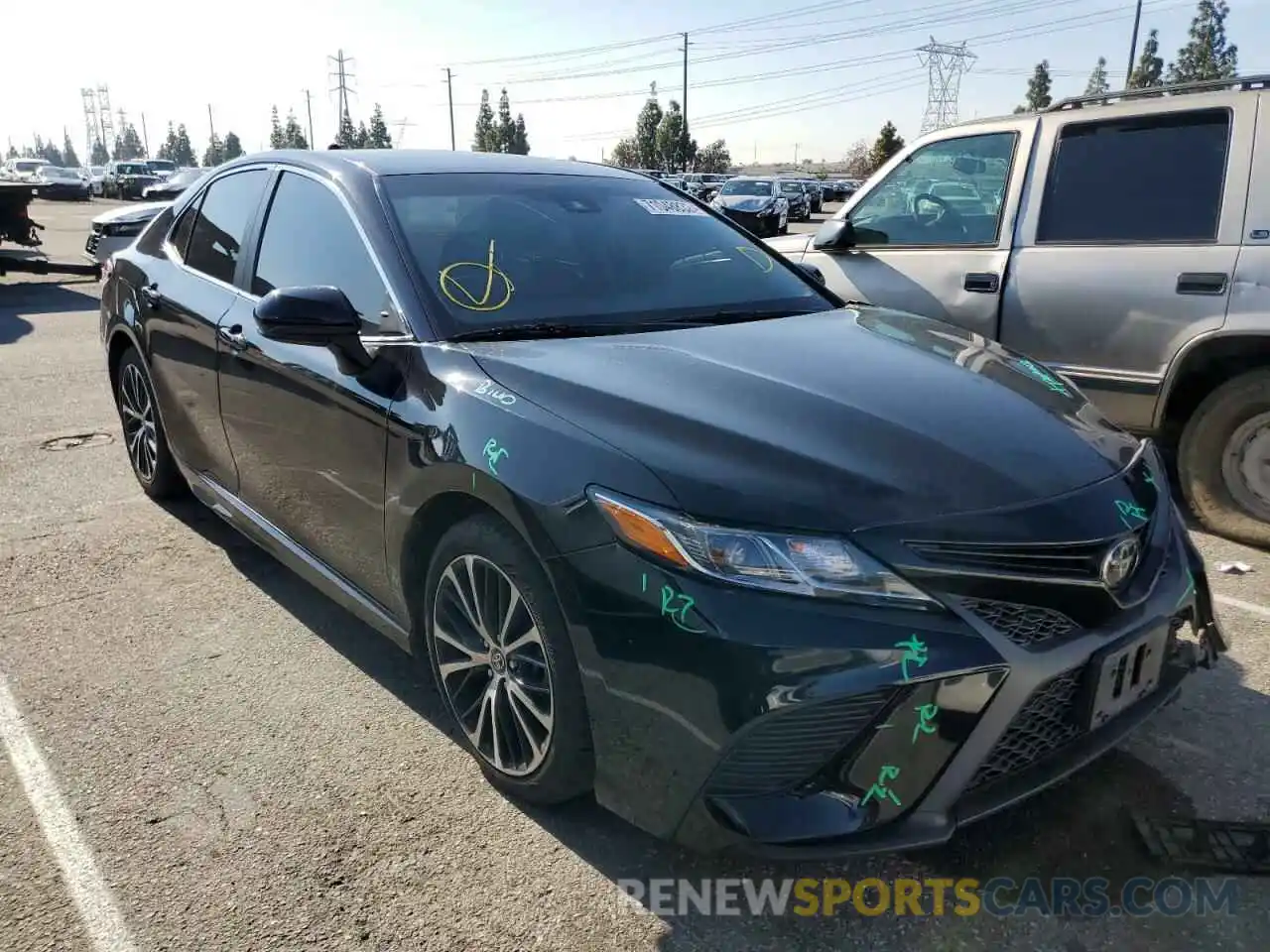 4 Photograph of a damaged car 4T1B11HK6KU772866 TOYOTA CAMRY 2019