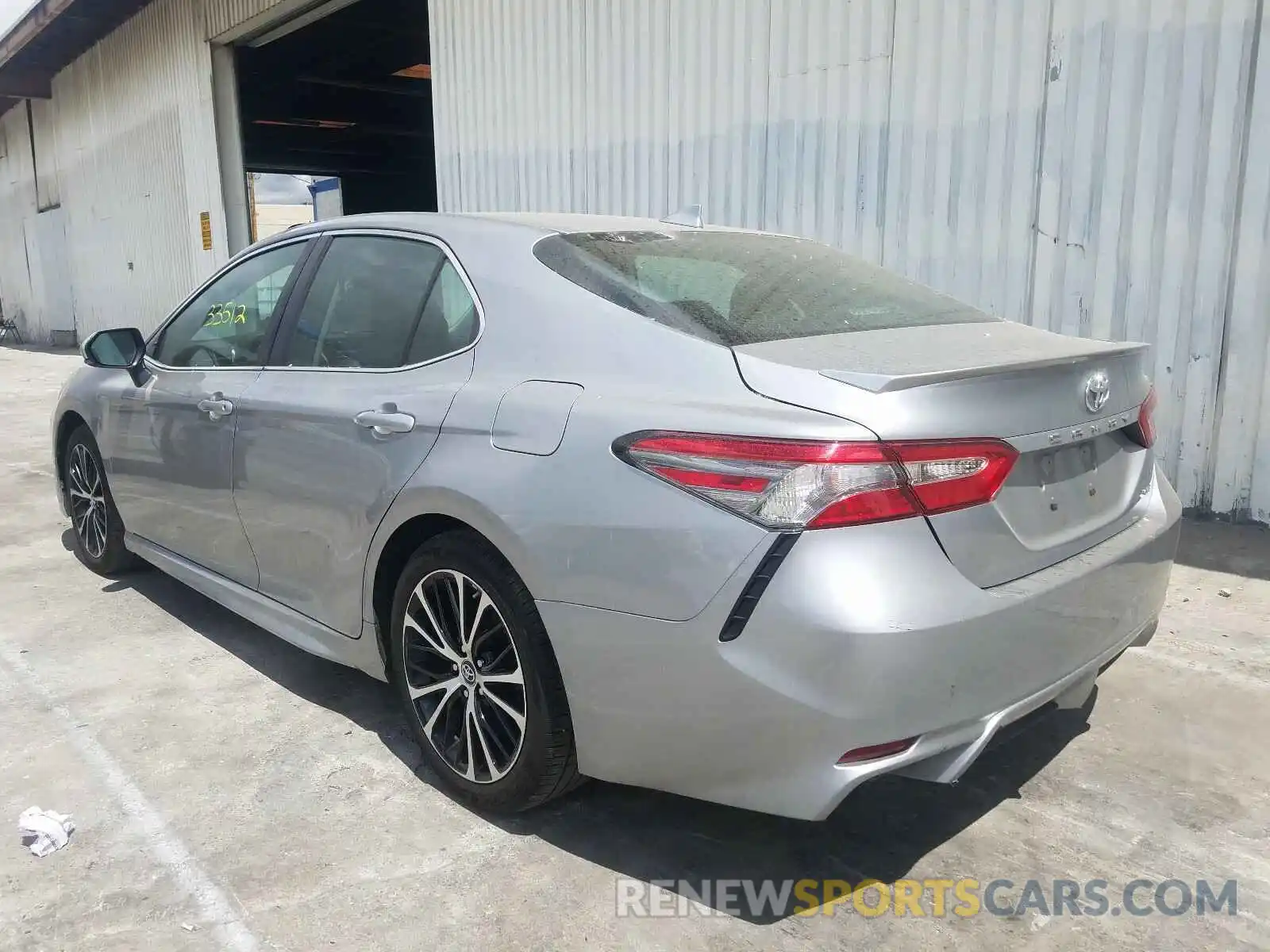 3 Photograph of a damaged car 4T1B11HK6KU773127 TOYOTA CAMRY 2019