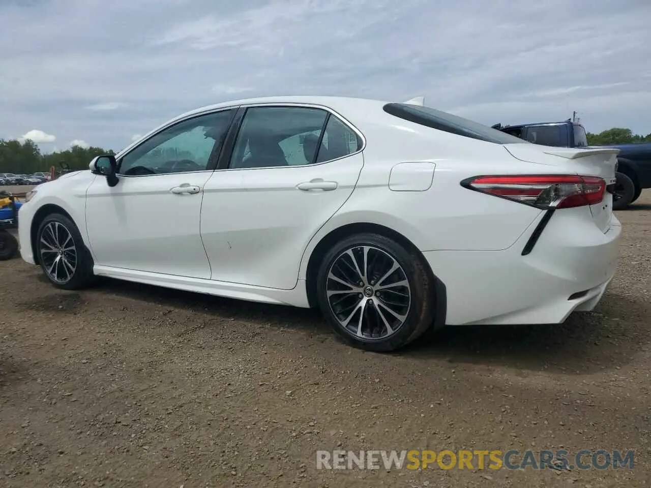 2 Photograph of a damaged car 4T1B11HK6KU777808 TOYOTA CAMRY 2019