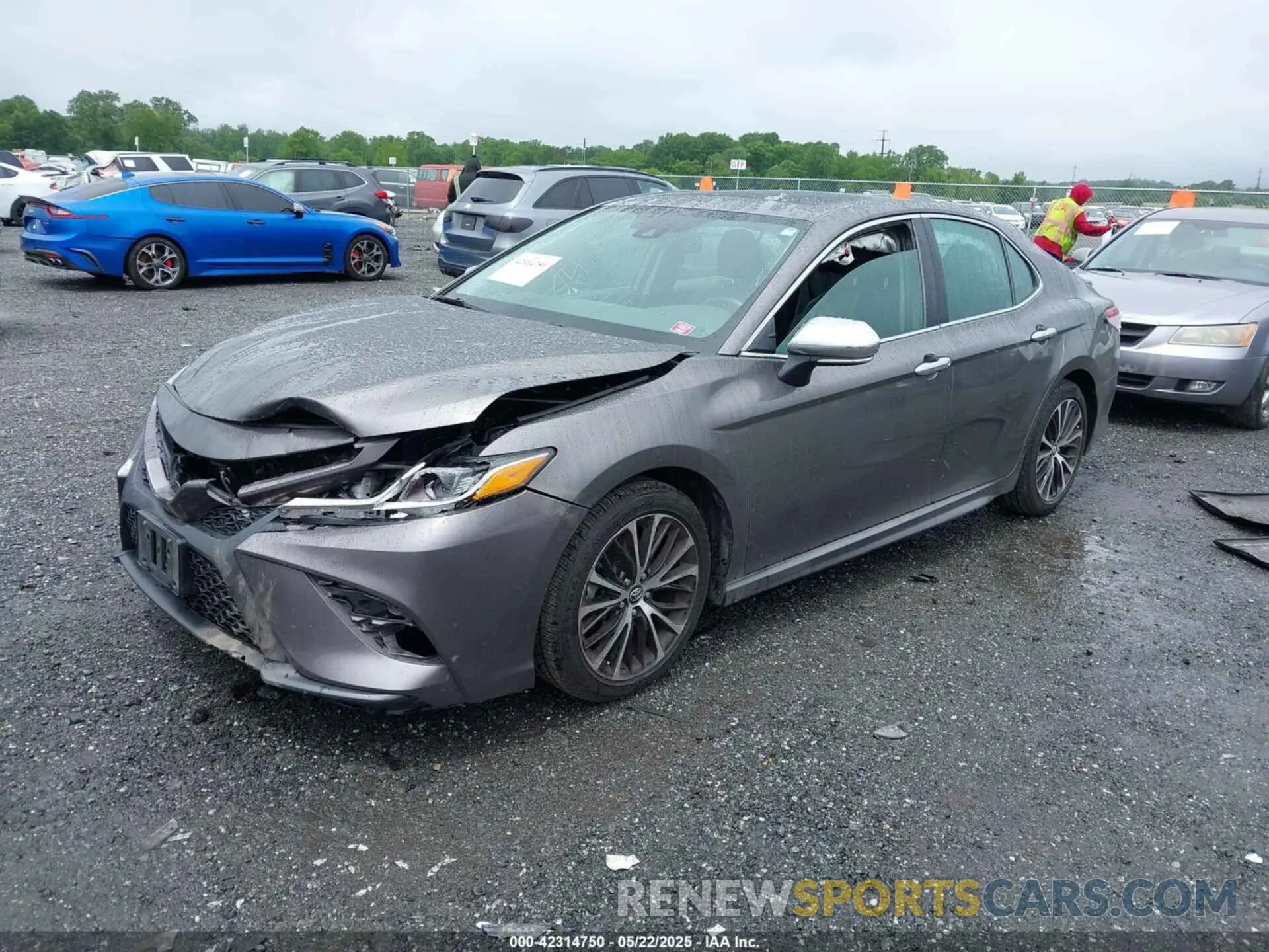 2 Photograph of a damaged car 4T1B11HK6KU778697 TOYOTA CAMRY 2019