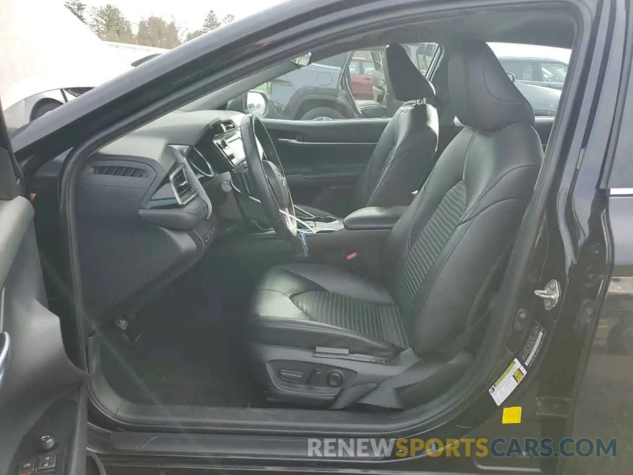 7 Photograph of a damaged car 4T1B11HK6KU780689 TOYOTA CAMRY 2019