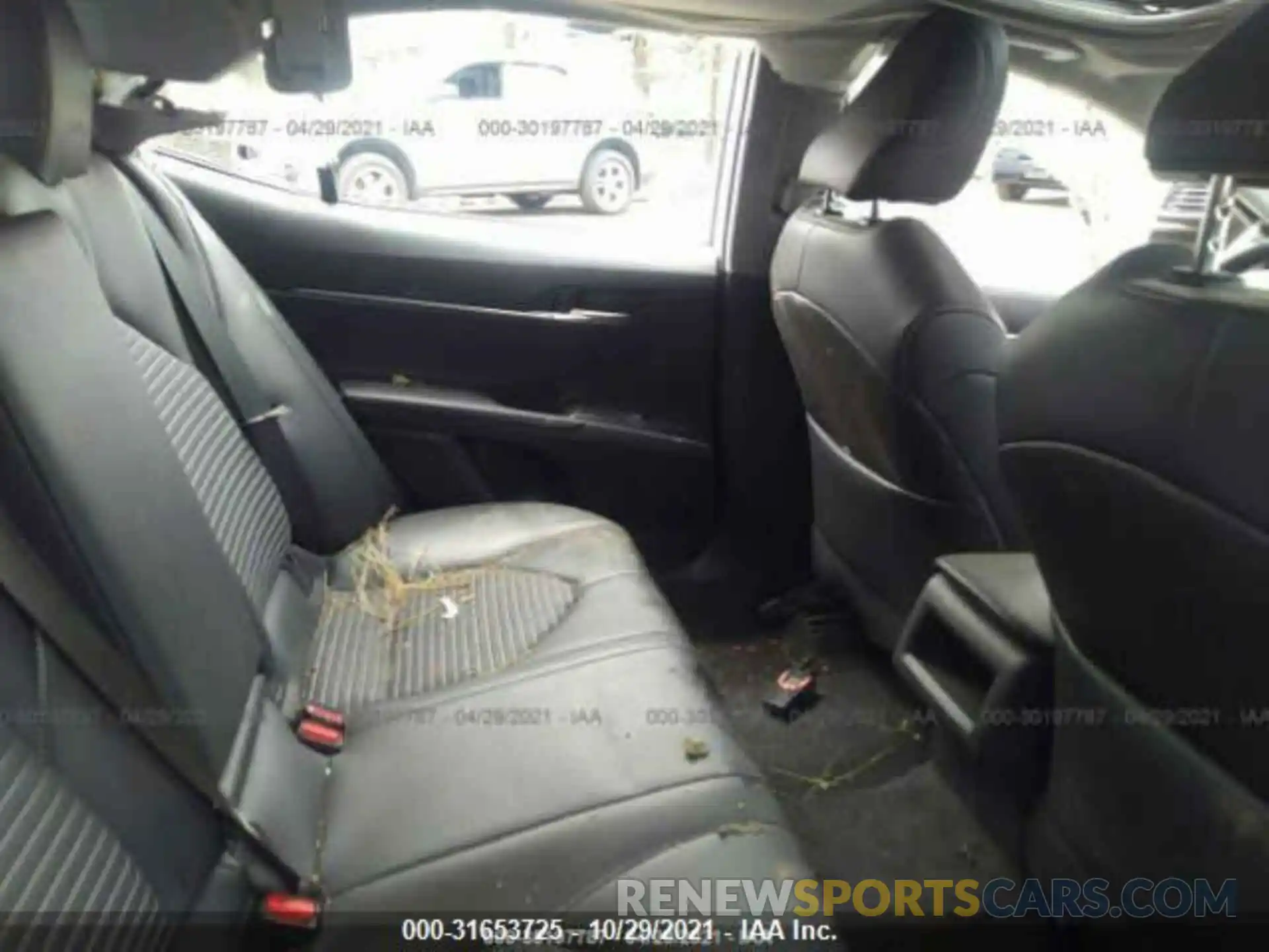 8 Photograph of a damaged car 4T1B11HK6KU782832 TOYOTA CAMRY 2019