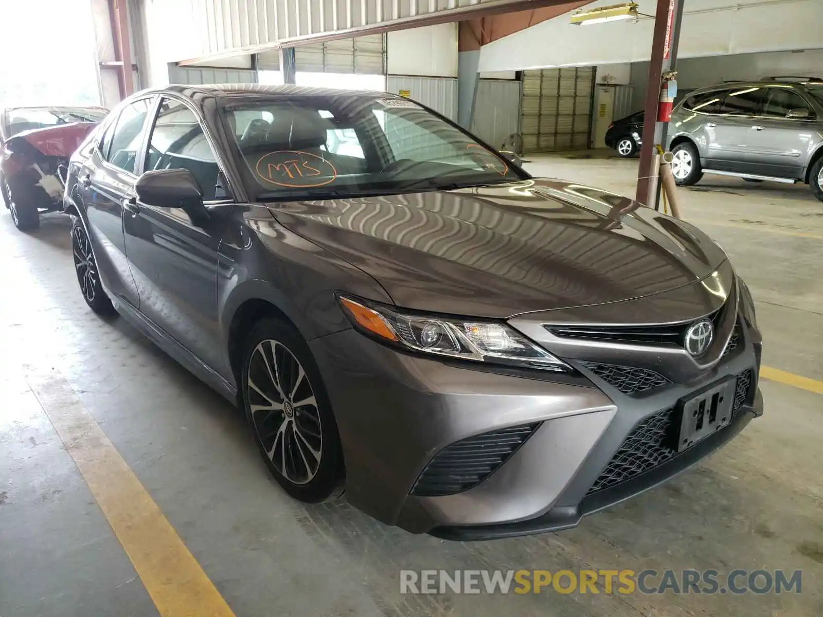 1 Photograph of a damaged car 4T1B11HK6KU784239 TOYOTA CAMRY 2019