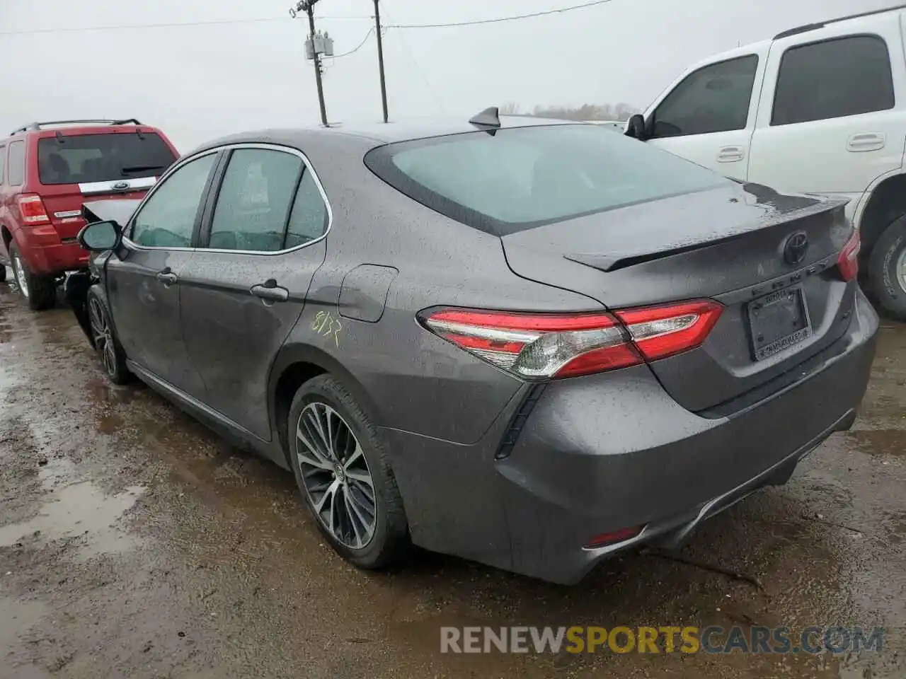 3 Photograph of a damaged car 4T1B11HK6KU788162 TOYOTA CAMRY 2019