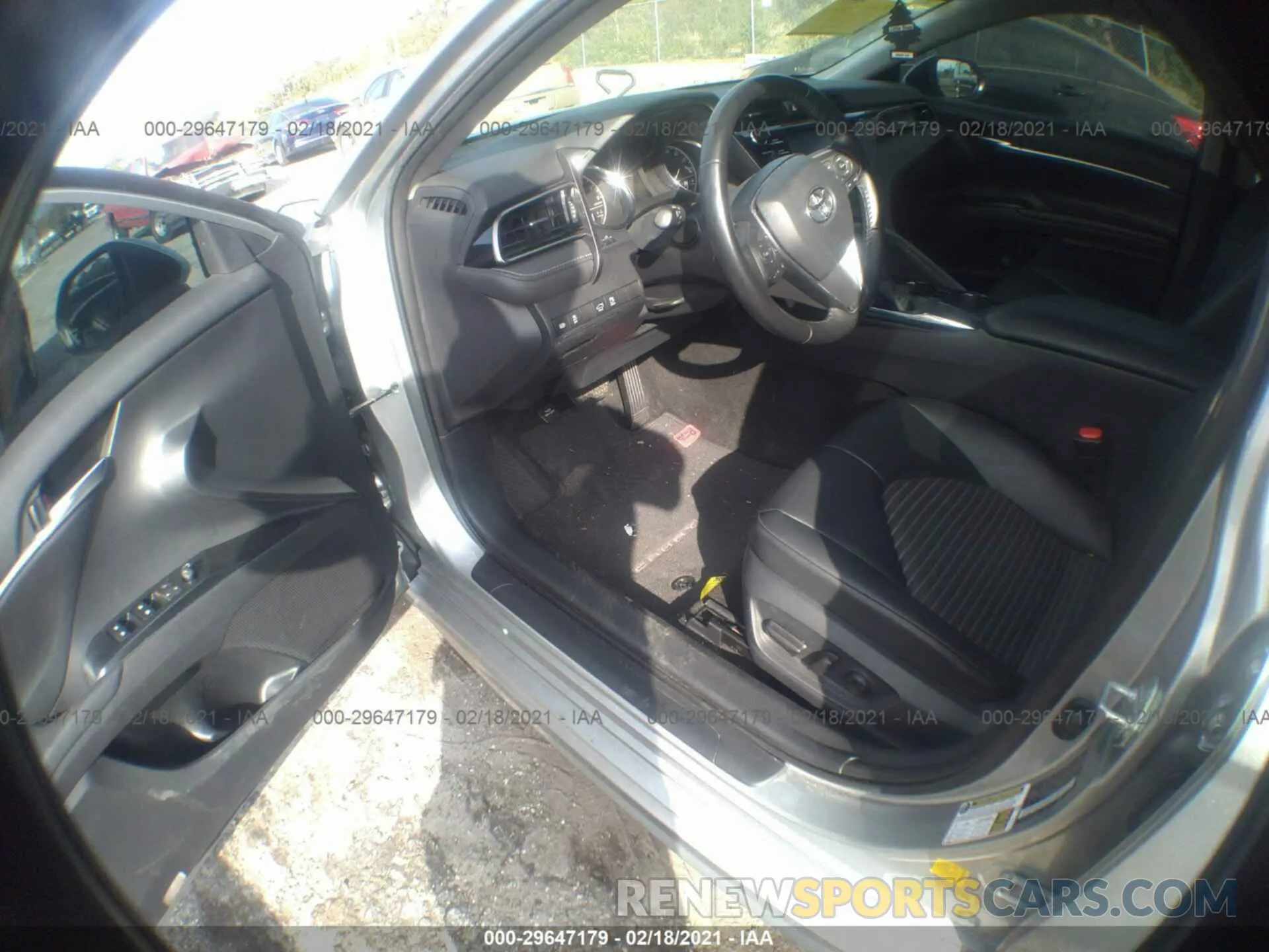 5 Photograph of a damaged car 4T1B11HK6KU788601 TOYOTA CAMRY 2019