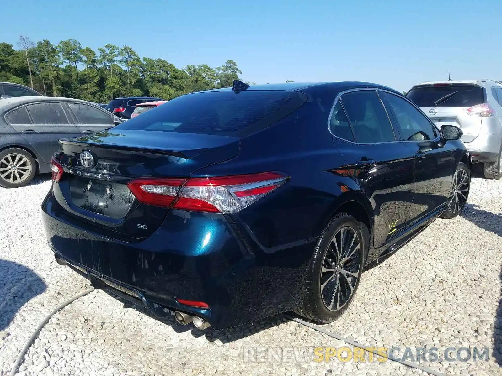 4 Photograph of a damaged car 4T1B11HK6KU789831 TOYOTA CAMRY 2019