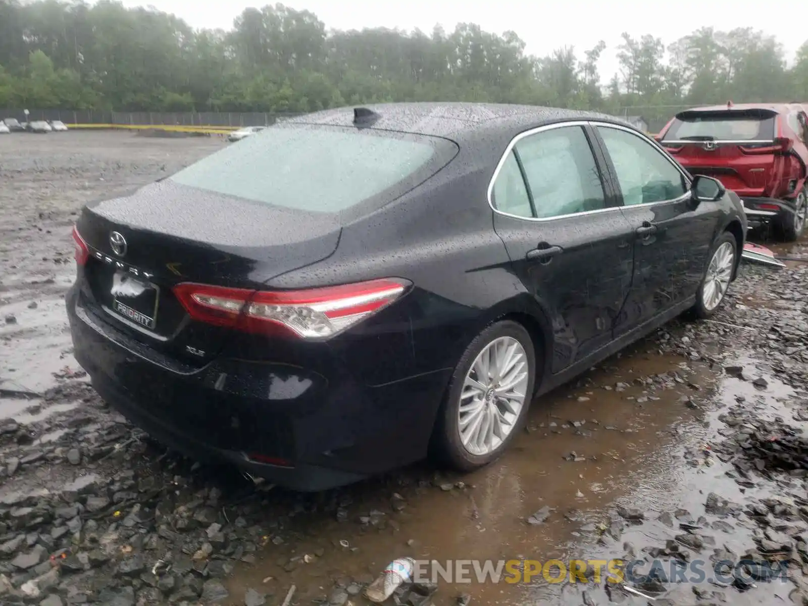 4 Photograph of a damaged car 4T1B11HK6KU792020 TOYOTA CAMRY 2019