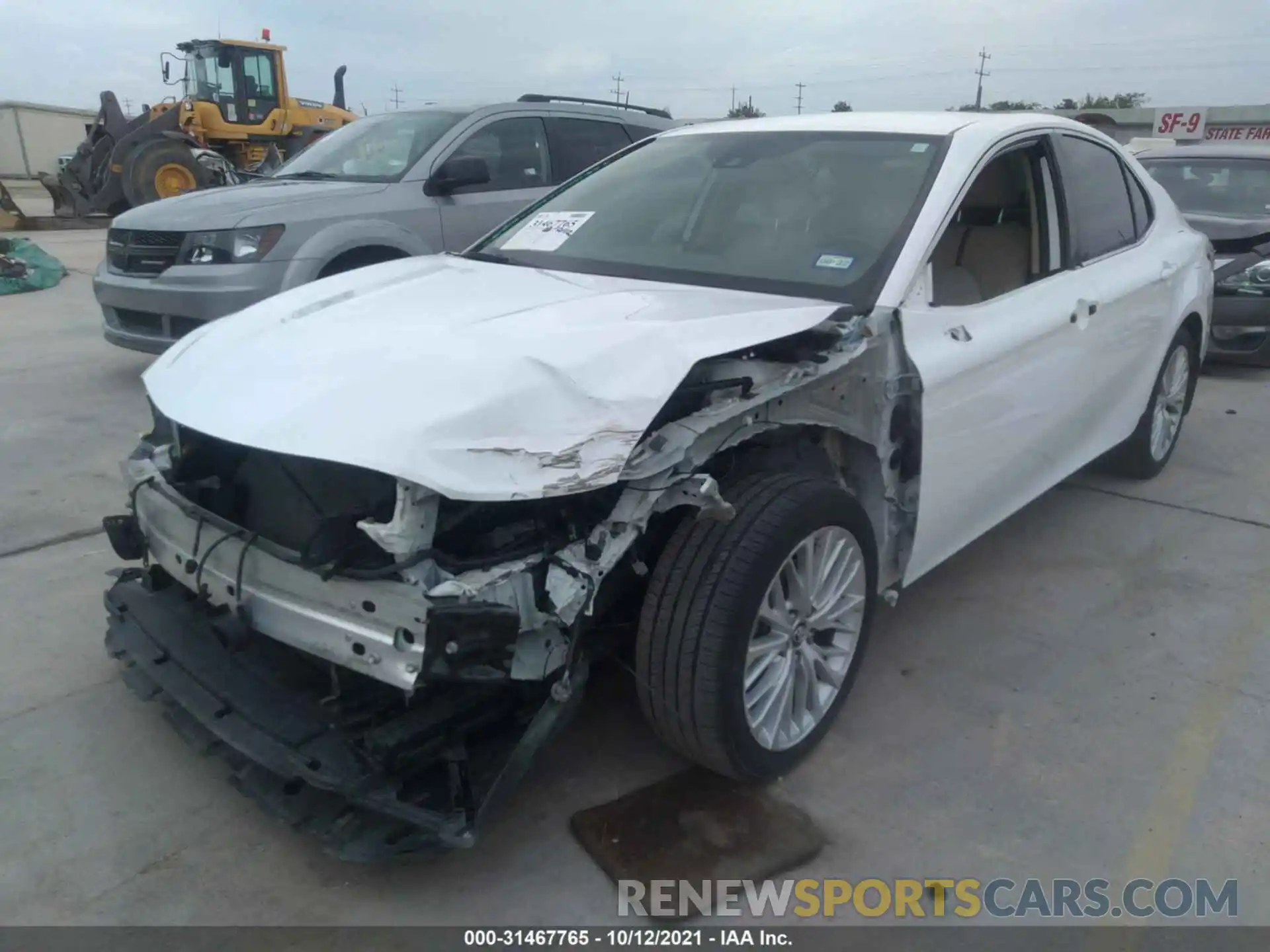 6 Photograph of a damaged car 4T1B11HK6KU796195 TOYOTA CAMRY 2019