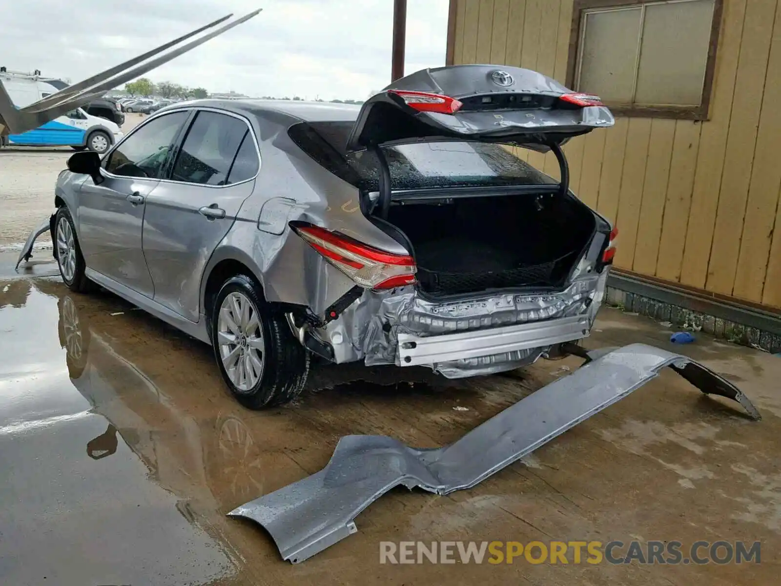 3 Photograph of a damaged car 4T1B11HK6KU797993 TOYOTA CAMRY 2019