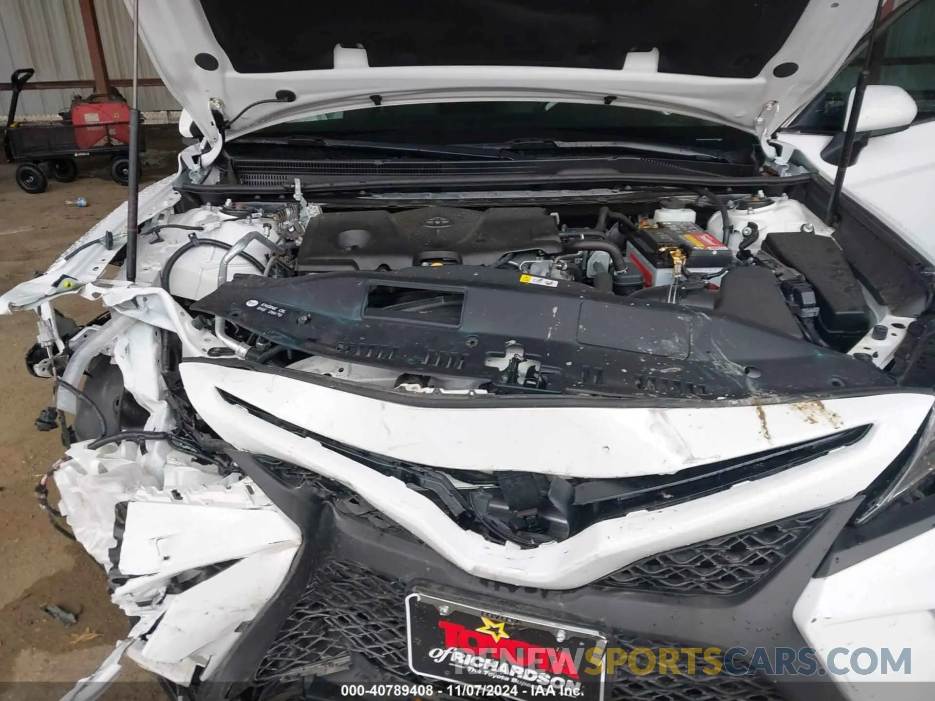 10 Photograph of a damaged car 4T1B11HK6KU799324 TOYOTA CAMRY 2019