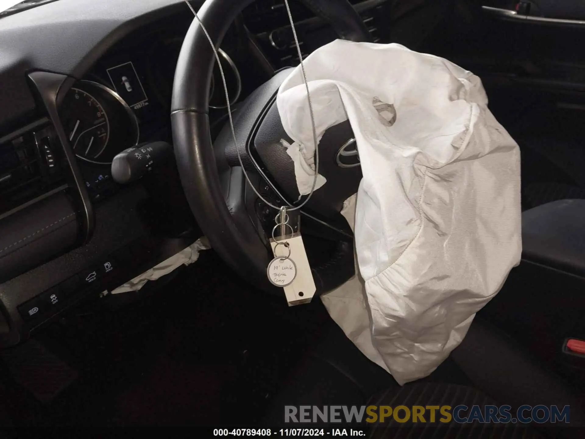 11 Photograph of a damaged car 4T1B11HK6KU799324 TOYOTA CAMRY 2019