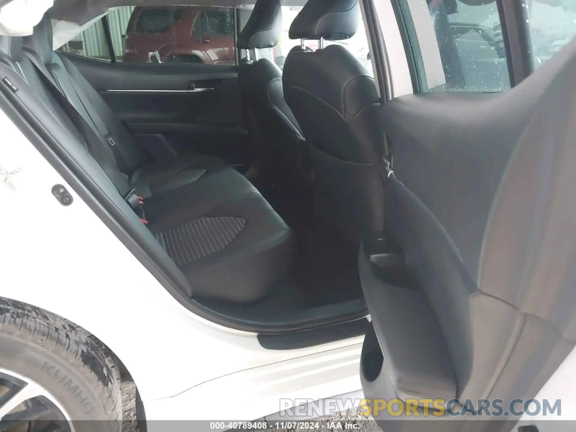 8 Photograph of a damaged car 4T1B11HK6KU799324 TOYOTA CAMRY 2019