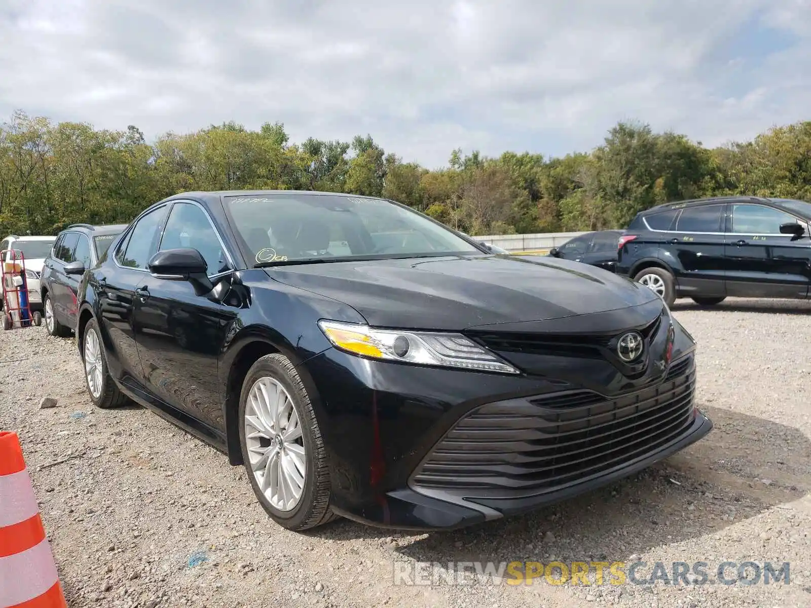 1 Photograph of a damaged car 4T1B11HK6KU799792 TOYOTA CAMRY 2019