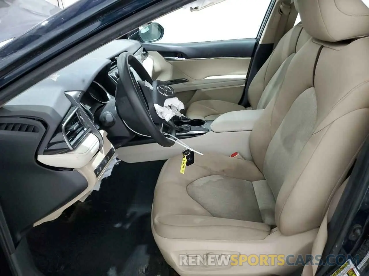 7 Photograph of a damaged car 4T1B11HK6KU799839 TOYOTA CAMRY 2019