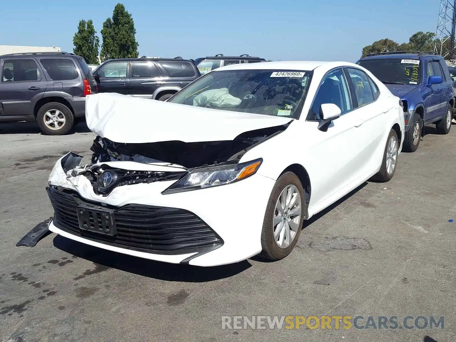 2 Photograph of a damaged car 4T1B11HK6KU805090 TOYOTA CAMRY 2019