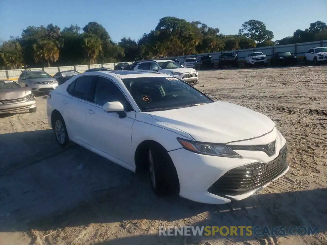 1 Photograph of a damaged car 4T1B11HK6KU815361 TOYOTA CAMRY 2019