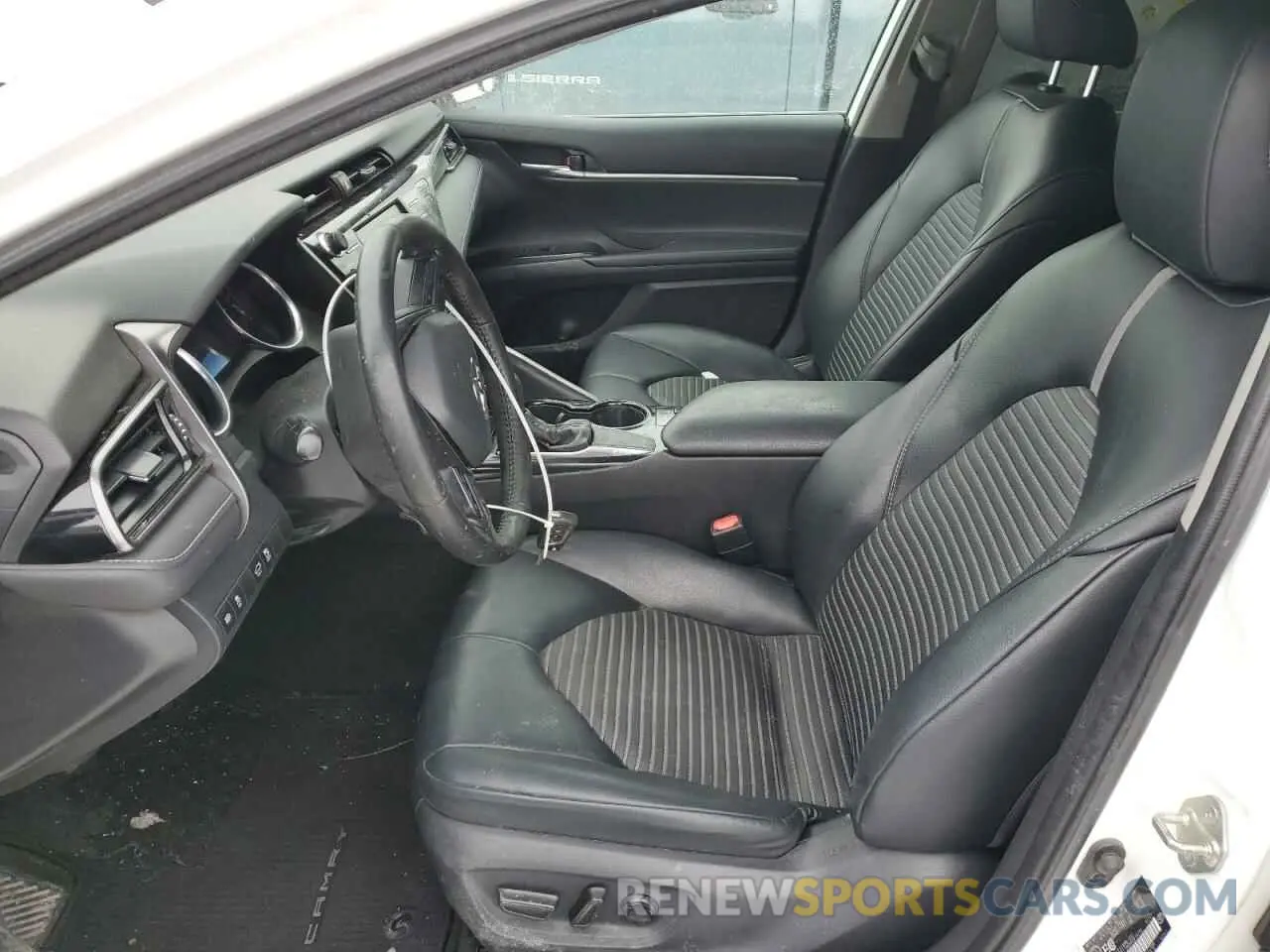 7 Photograph of a damaged car 4T1B11HK6KU819250 TOYOTA CAMRY 2019