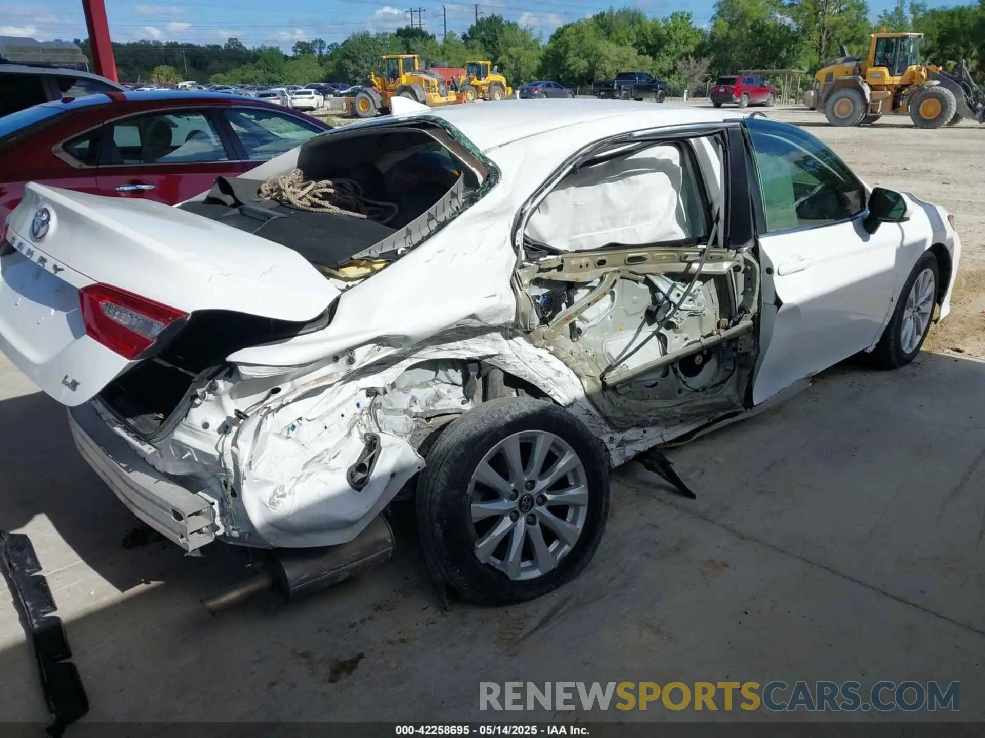 6 Photograph of a damaged car 4T1B11HK6KU821600 TOYOTA CAMRY 2019