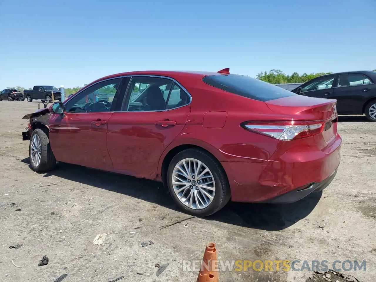 2 Photograph of a damaged car 4T1B11HK6KU822634 TOYOTA CAMRY 2019