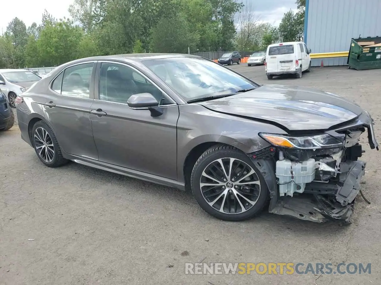 4 Photograph of a damaged car 4T1B11HK6KU824044 TOYOTA CAMRY 2019