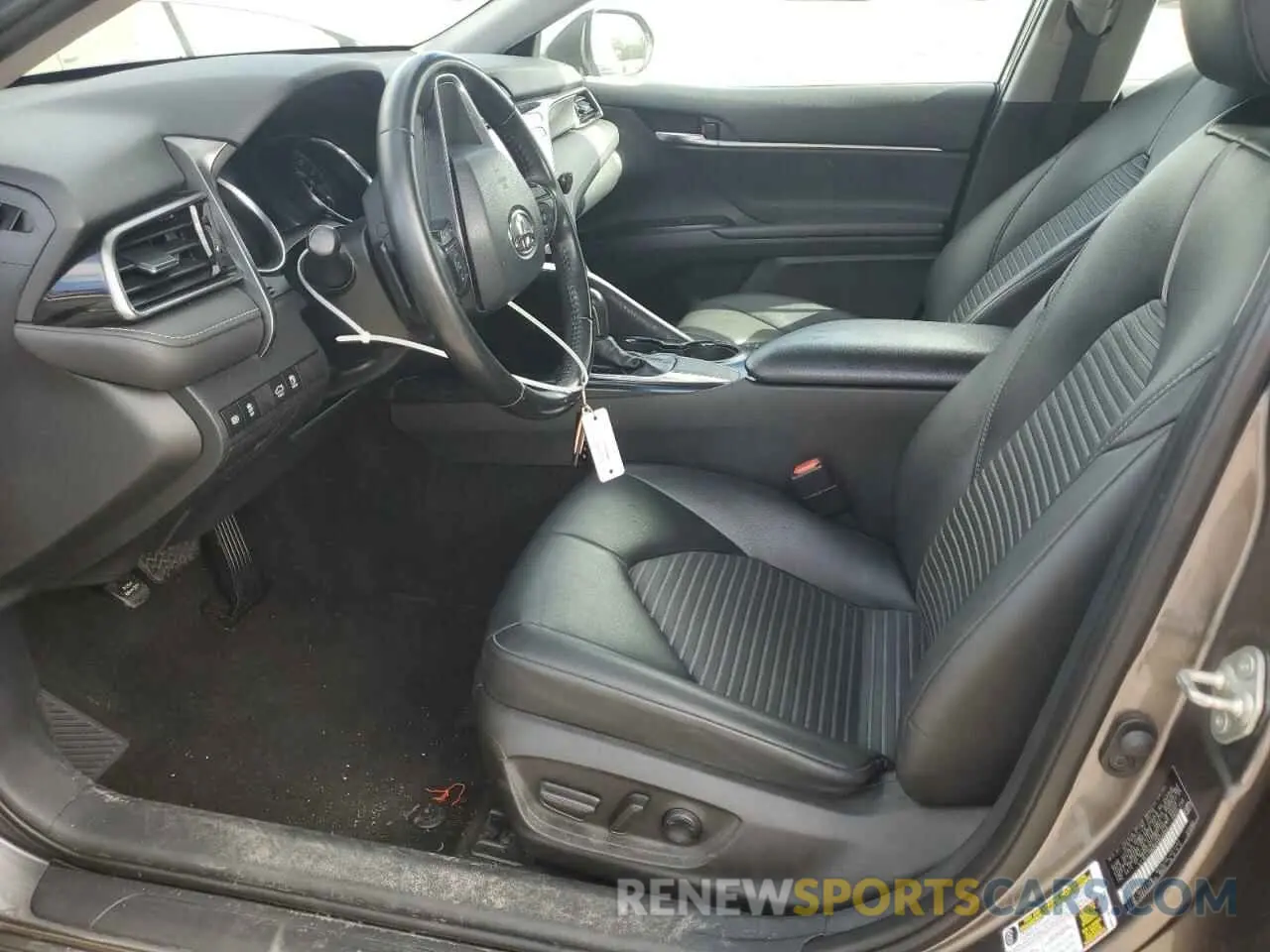 7 Photograph of a damaged car 4T1B11HK6KU824044 TOYOTA CAMRY 2019
