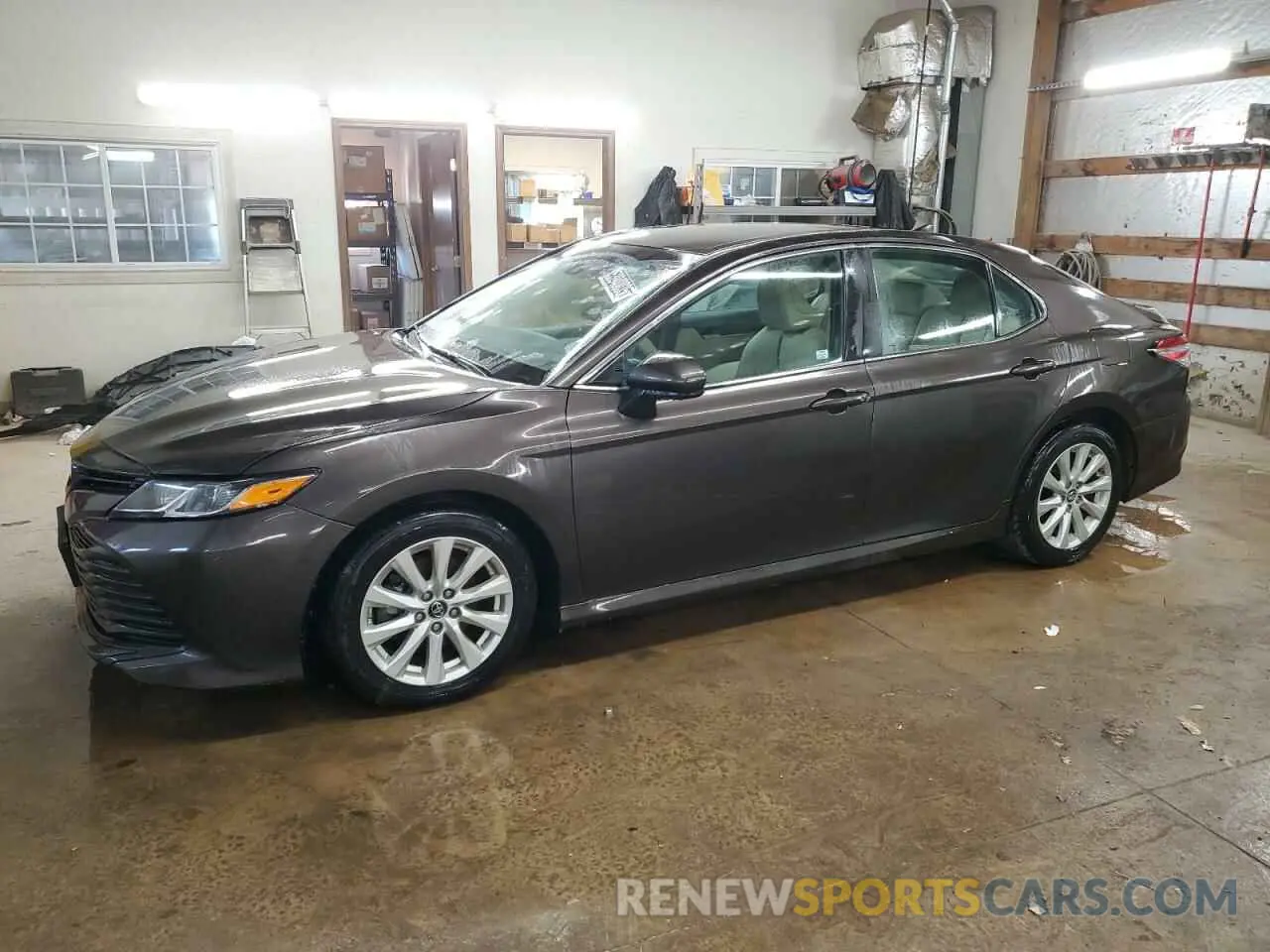 1 Photograph of a damaged car 4T1B11HK6KU825145 TOYOTA CAMRY 2019