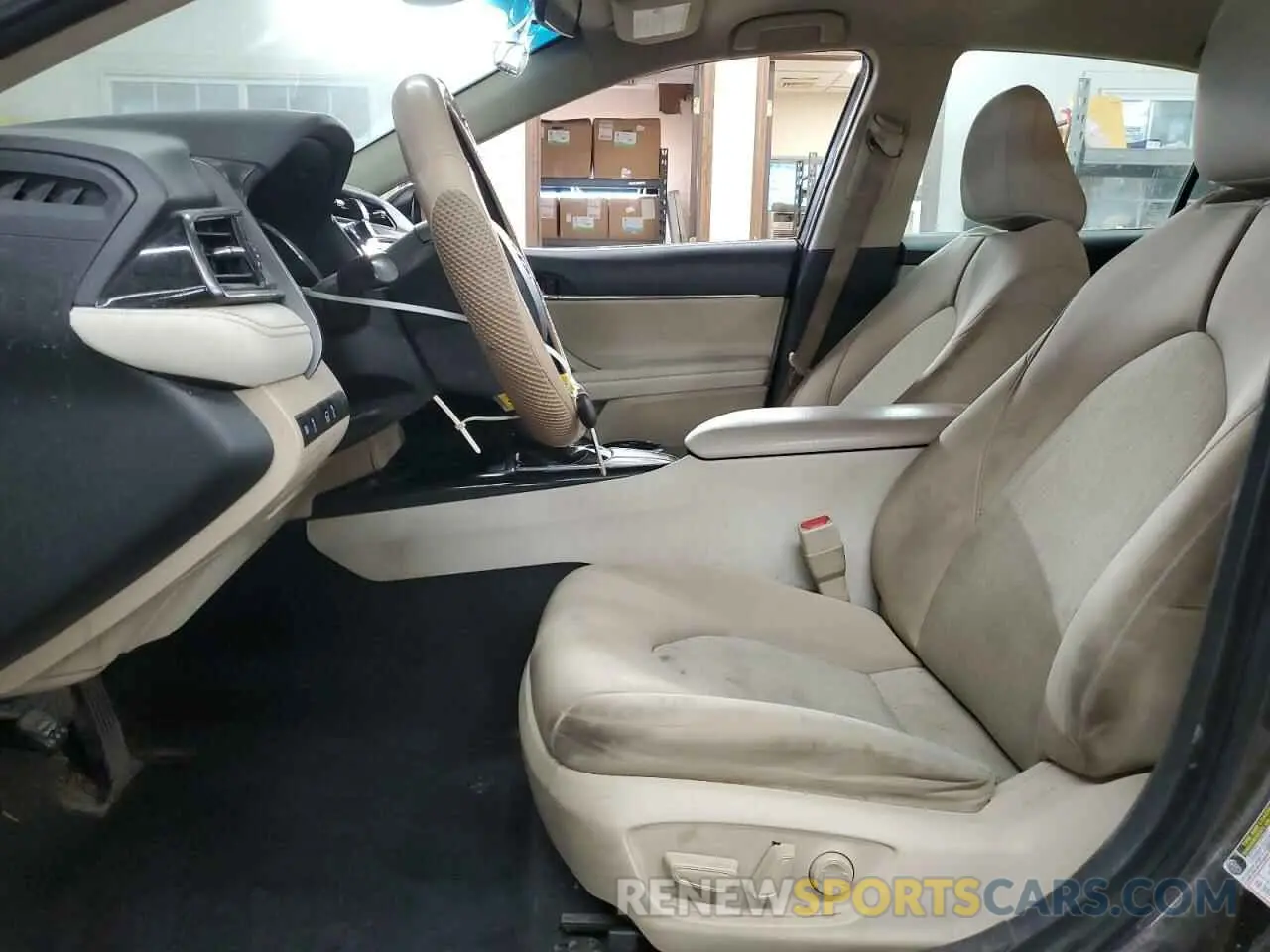 7 Photograph of a damaged car 4T1B11HK6KU825145 TOYOTA CAMRY 2019
