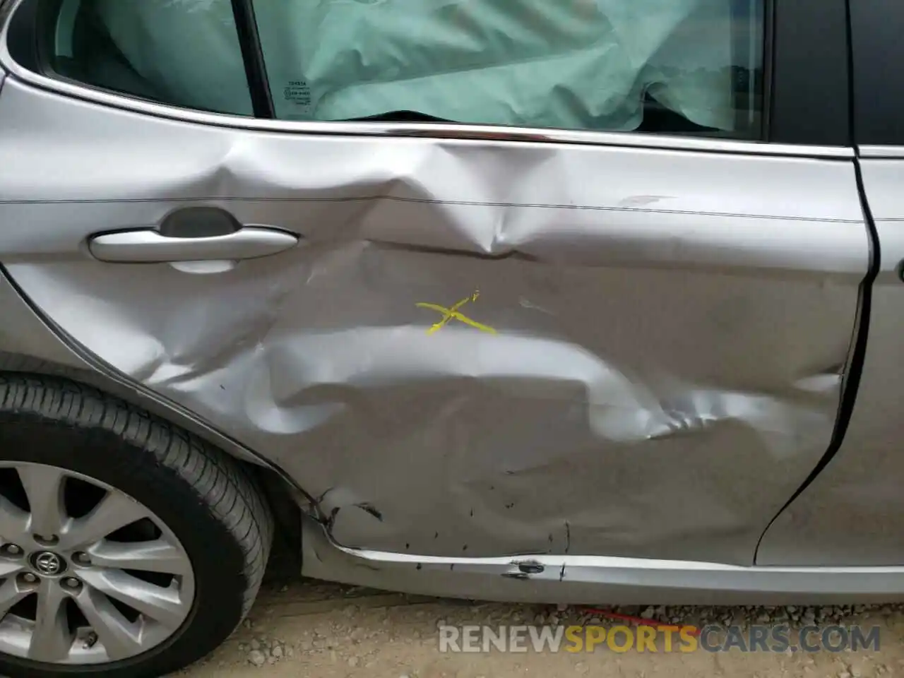 6 Photograph of a damaged car 4T1B11HK6KU825825 TOYOTA CAMRY 2019