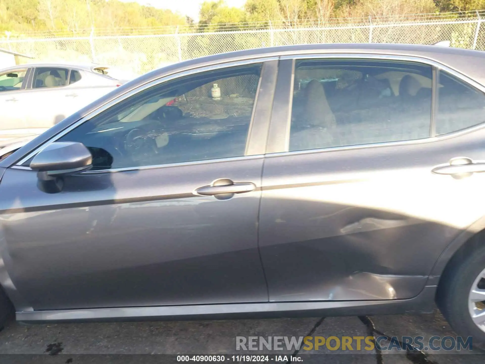 11 Photograph of a damaged car 4T1B11HK6KU826019 TOYOTA CAMRY 2019
