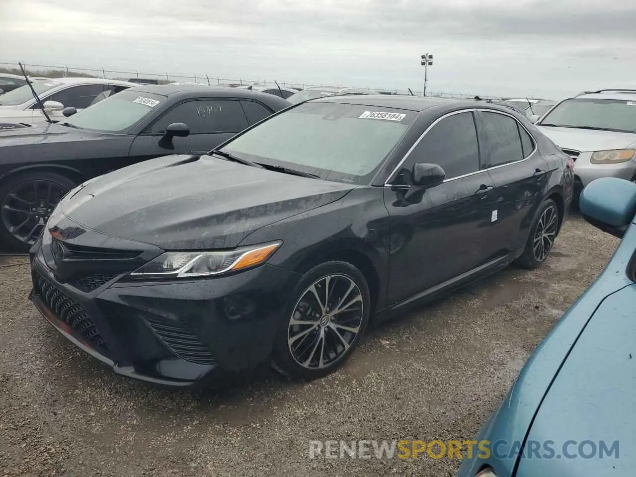 1 Photograph of a damaged car 4T1B11HK6KU826098 TOYOTA CAMRY 2019